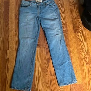 light blue, size 6, narrow stretch bootcut